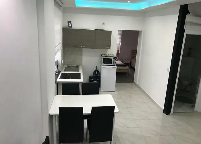 Adel Апартаменты